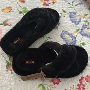 Black Faux Fur (Seven 7) Slides